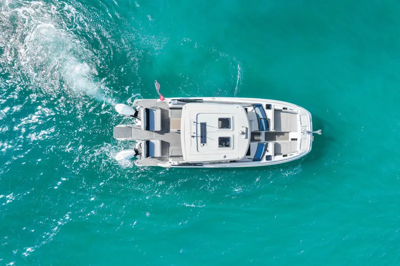 Slide: The Image of Aquila 32 2022 - 9