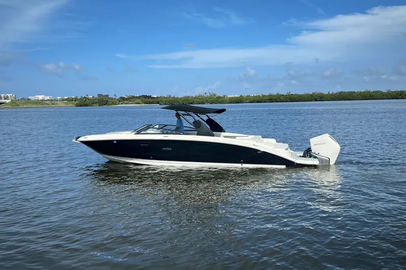 Slide: The Image of Sea Ray 290 SDX OUTBOARD 2020 - 2