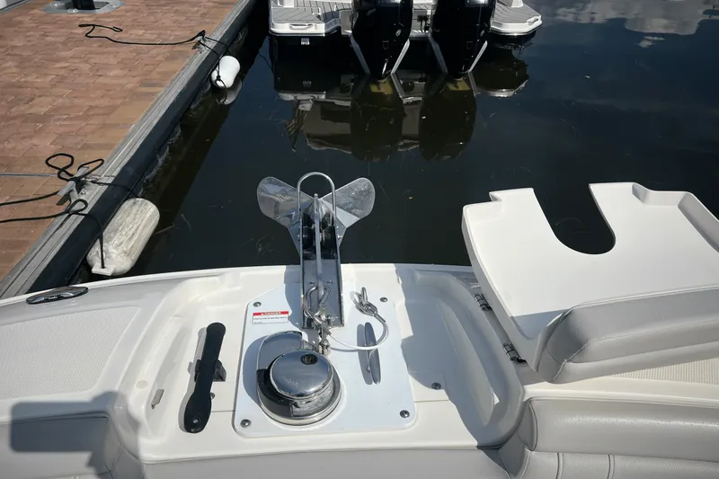 Slide: The Image of Sea Ray 290 SDX OUTBOARD 2020 - 20