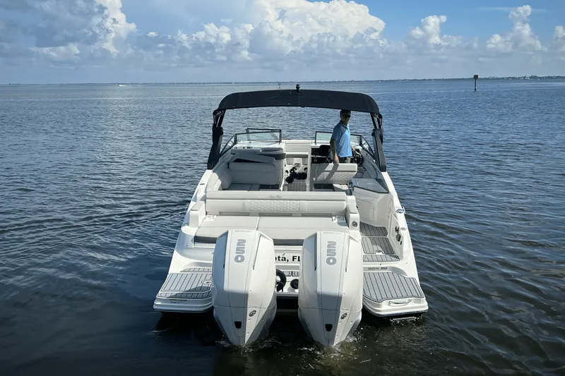 Slide: The Image of Sea Ray 290 SDX OUTBOARD 2020 - 3