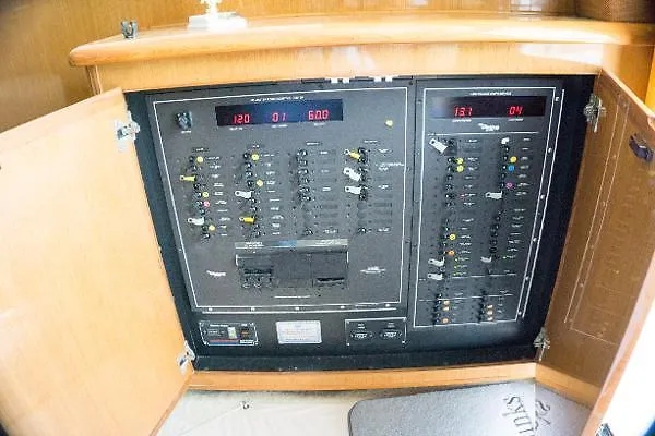 Slide: The Image of Viking 43 Convertible 2001 - 17