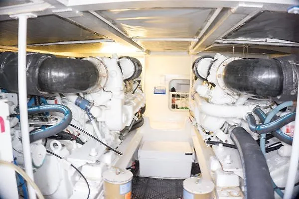 Slide: The Image of Viking 43 Convertible 2001 - 22