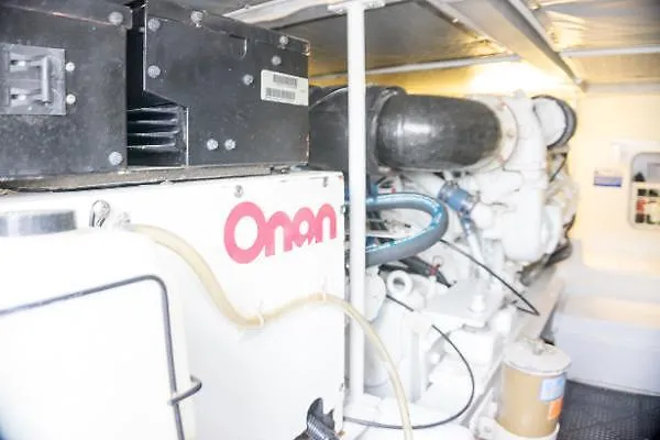 Slide: The Image of Viking 43 Convertible 2001 - 24