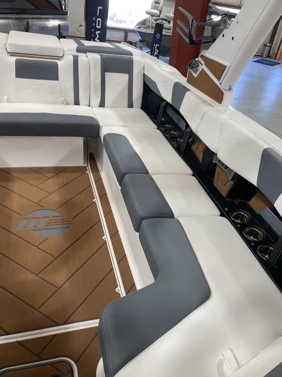 Slide: The Image of Malibu 23 LSV 2026 - 5