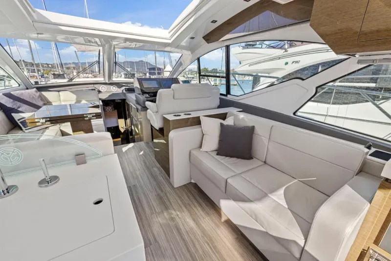 Slide: The Image of Cruisers 54 Cantius 2019 - 30