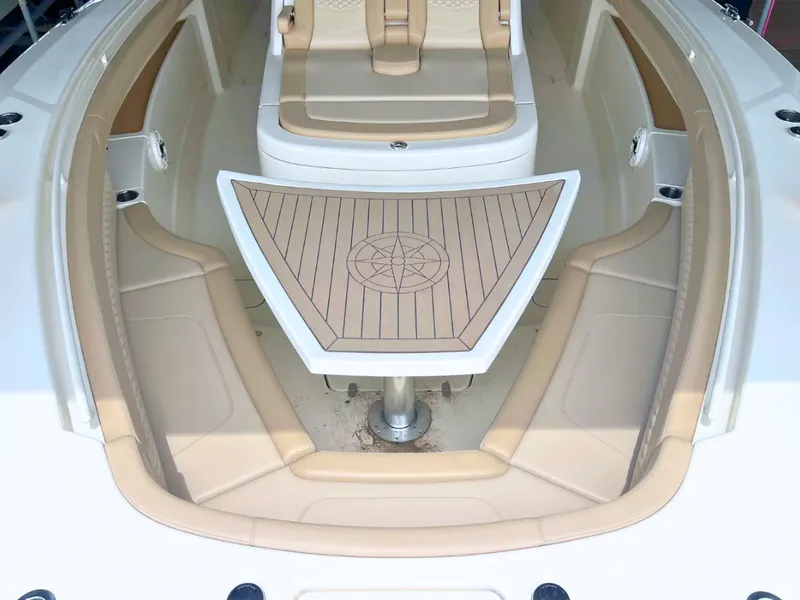 Slide: The Image of Scout 425 LXF 2023 - 41