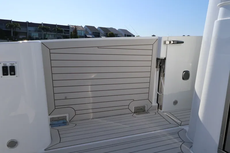 Slide: The Image of Cruisers 38 VTR EC 2026 - 36