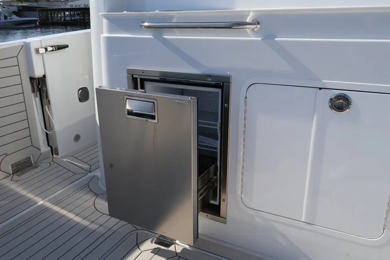 Slide: The Image of Cruisers 38 VTR EC 2026 - 34