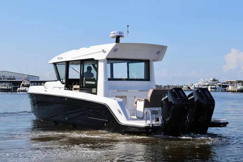 Slide: The Image of Cruisers 38 VTR EC 2026 - 18