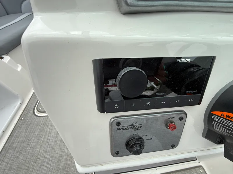 Slide: The Image of NauticStar 203 DC 2023 - 17
