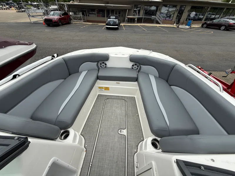 Slide: The Image of NauticStar 203 DC 2023 - 18