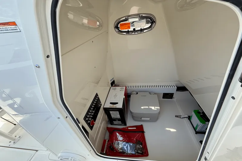 Slide: The Image of Boston Whaler 230 Outrage 2025 - 8