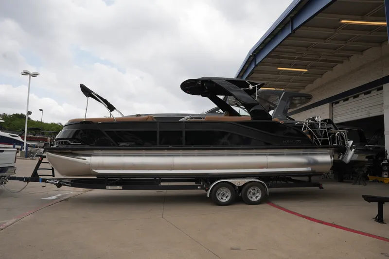 Slide: The Image of Harris 270 Grand Mariner 2025 - 1