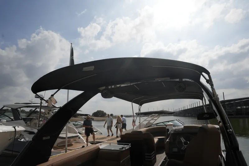 Slide: The Image of Harris 270 Grand Mariner 2025 - 24