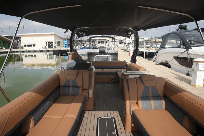 Slide: The Image of Harris 270 Grand Mariner 2025 - 7