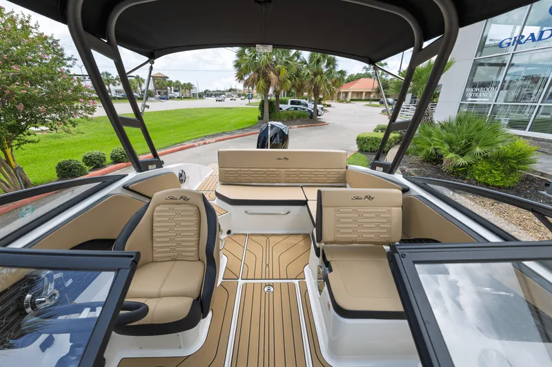 Slide: The Image of Sea Ray SPX 210 Outboard 2025 - 11