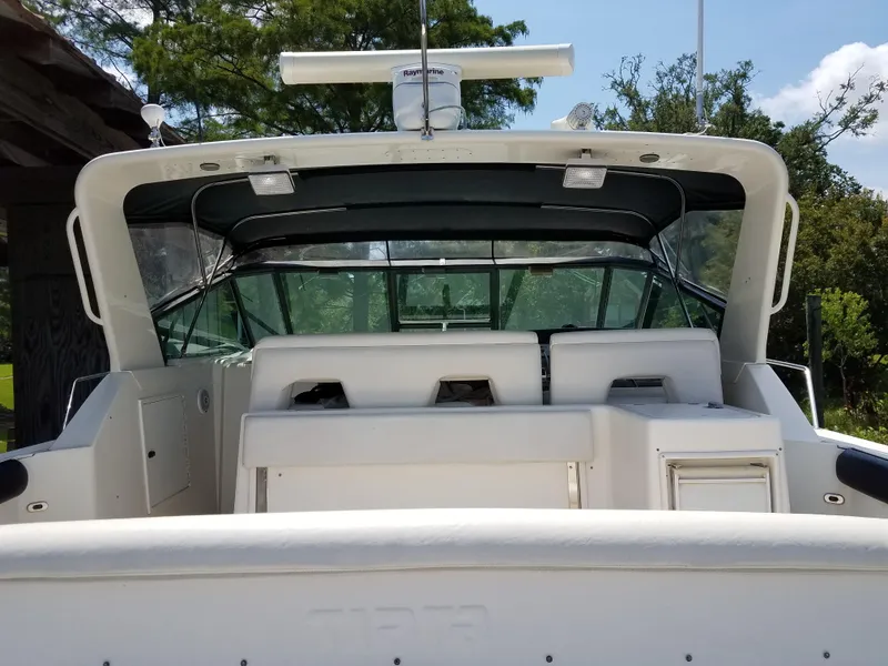 Slide: The Image of Huge aft entertainment area - 12