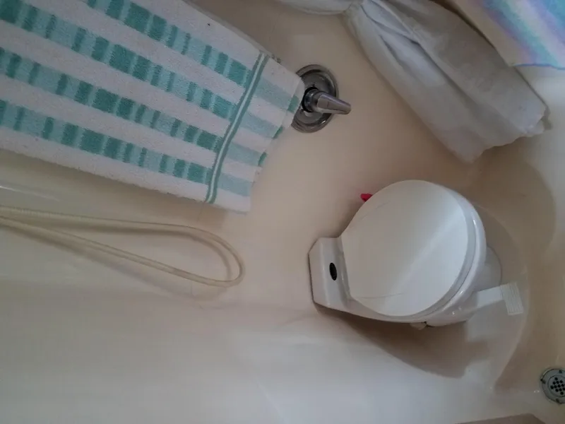 Slide: The Image of Vacume flush toilet - 25