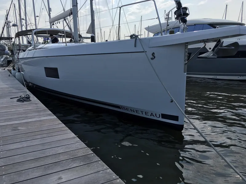 Slide: The Image of 2024 Beneteau 51.1 - Exterior bow - 5