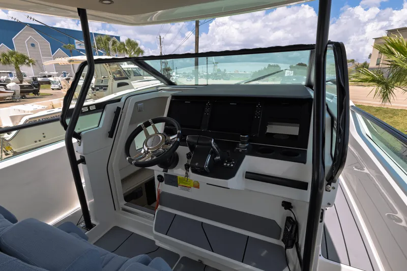 Slide: The Image of Saxdor 320 GTO 2025 - 15