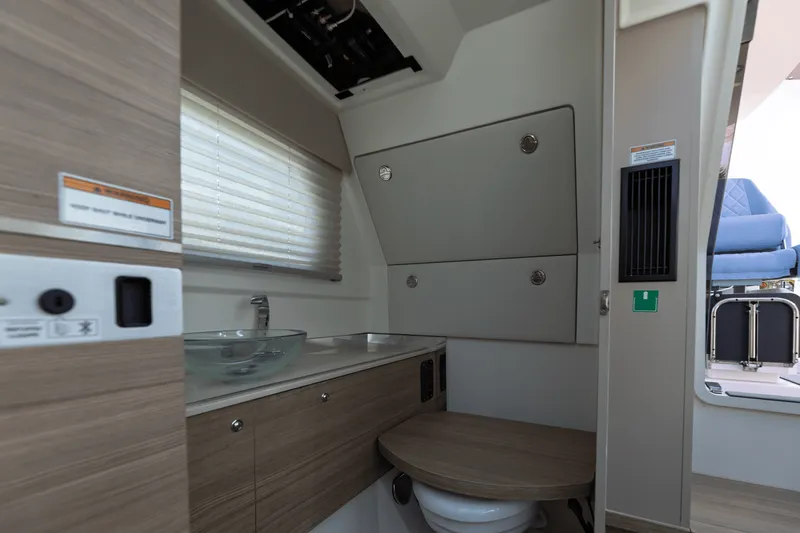 Slide: The Image of Saxdor 320 GTO 2025 - 18