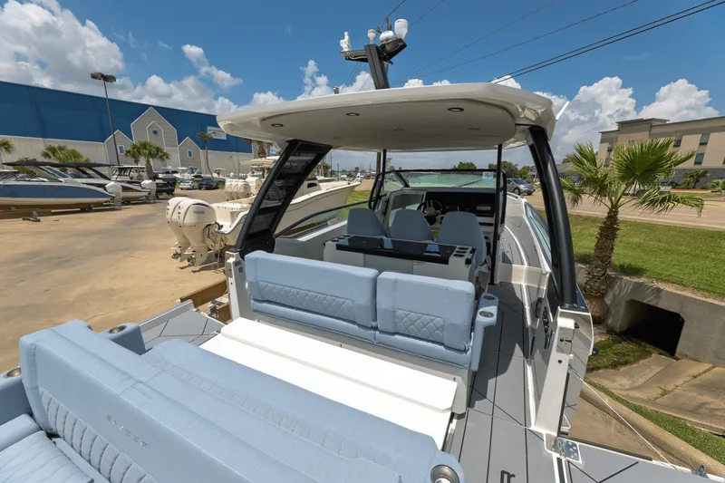 Slide: The Image of Saxdor 320 GTO 2025 - 8