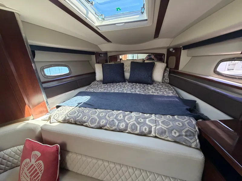 Slide: The Image of Chaparral 330 SIGNATURE 2014 - 15