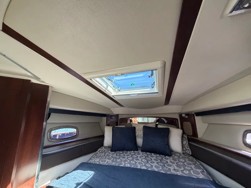 Slide: The Image of Chaparral 330 SIGNATURE 2014 - 16
