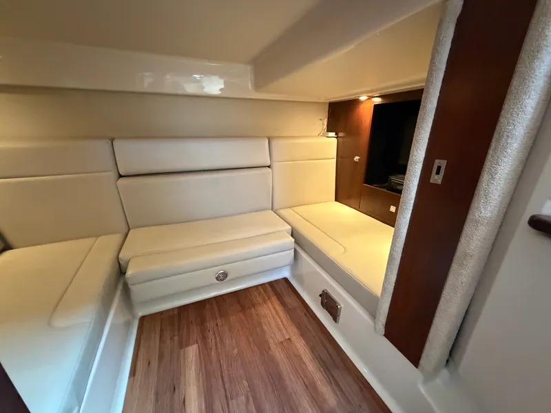 Slide: The Image of Chaparral 330 SIGNATURE 2014 - 19