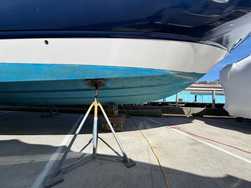 Slide: The Image of Chaparral 330 SIGNATURE 2014 - 4