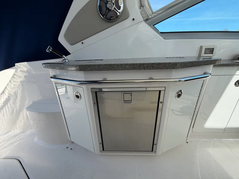 Slide: The Image of Chaparral 330 SIGNATURE 2014 - 9