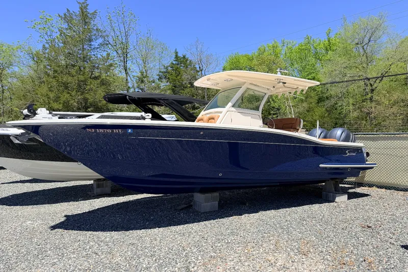 The Image of Scout 255 LXF 2017 - 0