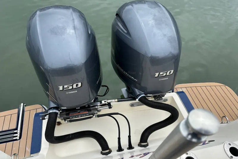 Slide: The Image of Scout 255 LXF 2017 - 16