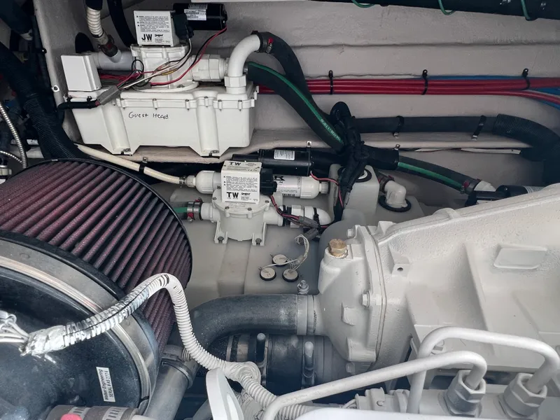 Slide: The Image of Sea Ray 410 Sundancer 2015 - 108