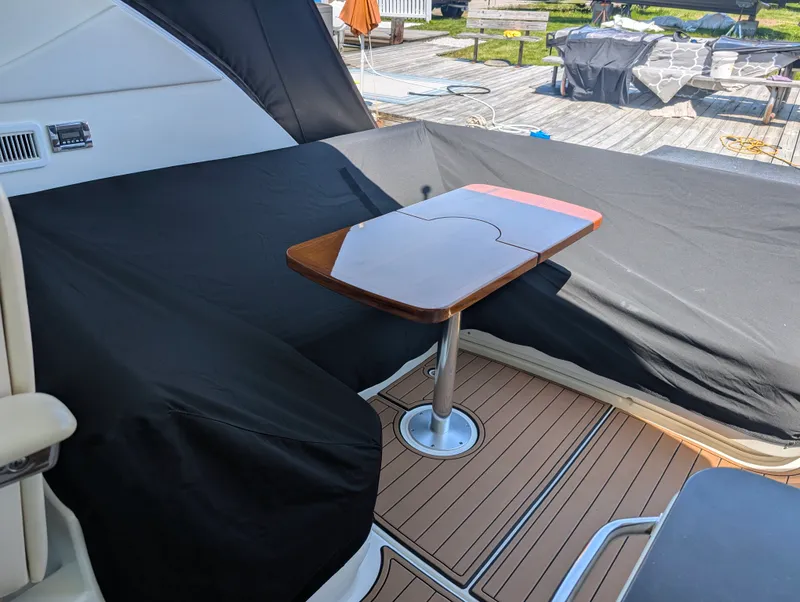 Slide: The Image of Sea Ray 410 Sundancer 2015 - 128