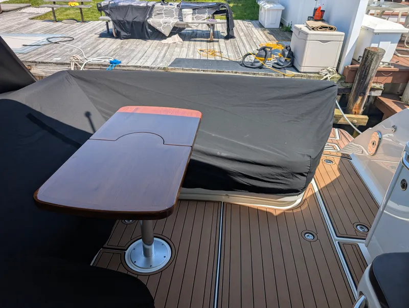 Slide: The Image of Sea Ray 410 Sundancer 2015 - 131