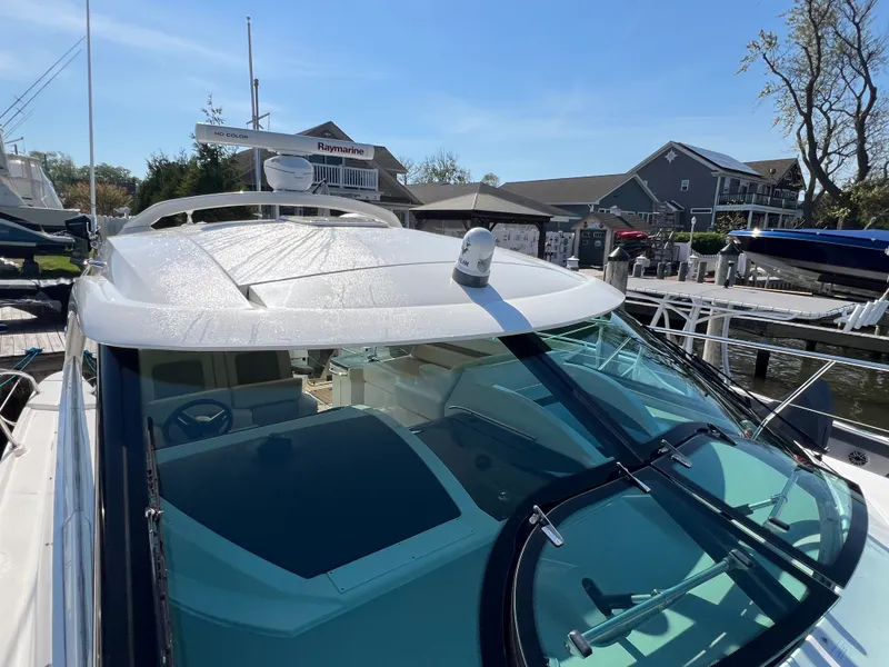 Slide: The Image of Sea Ray 410 Sundancer 2015 - 37