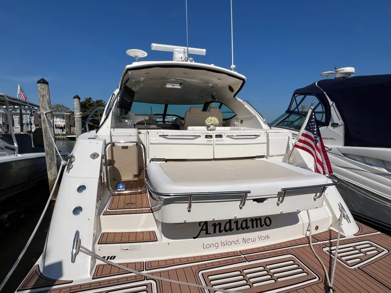 Slide: The Image of Sea Ray 410 Sundancer 2015 - 4