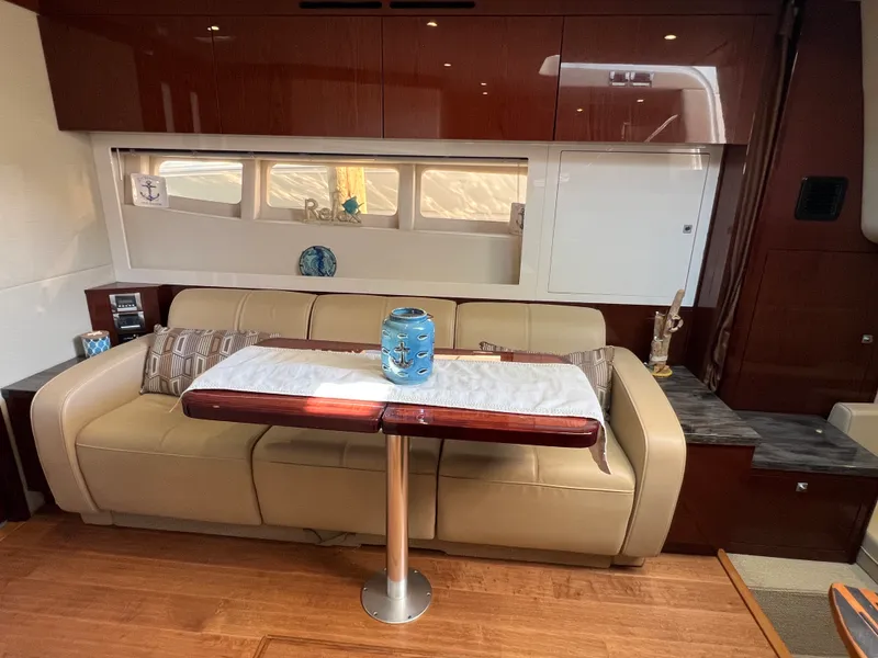 Slide: The Image of Sea Ray 410 Sundancer 2015 - 45