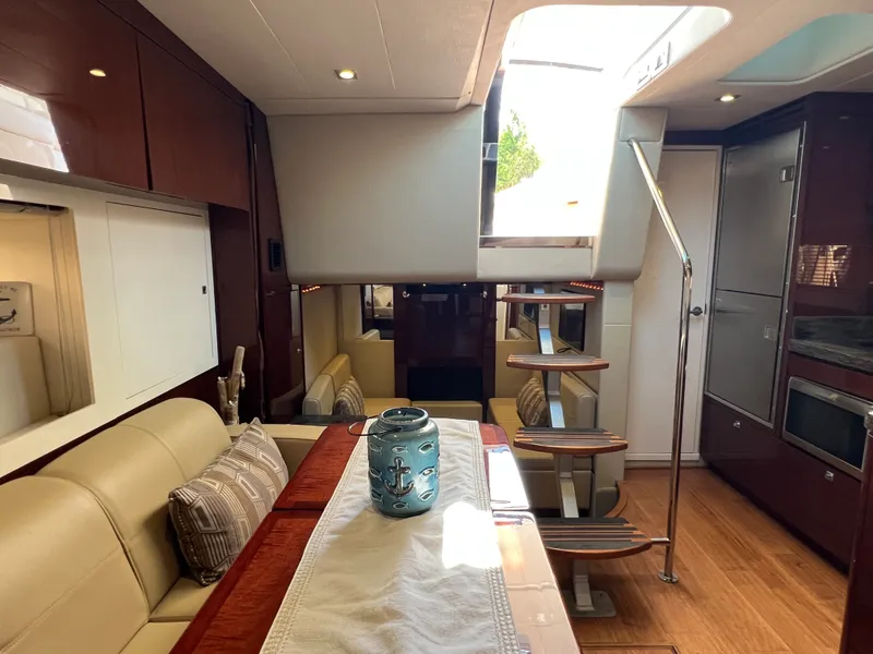 Slide: The Image of Sea Ray 410 Sundancer 2015 - 47