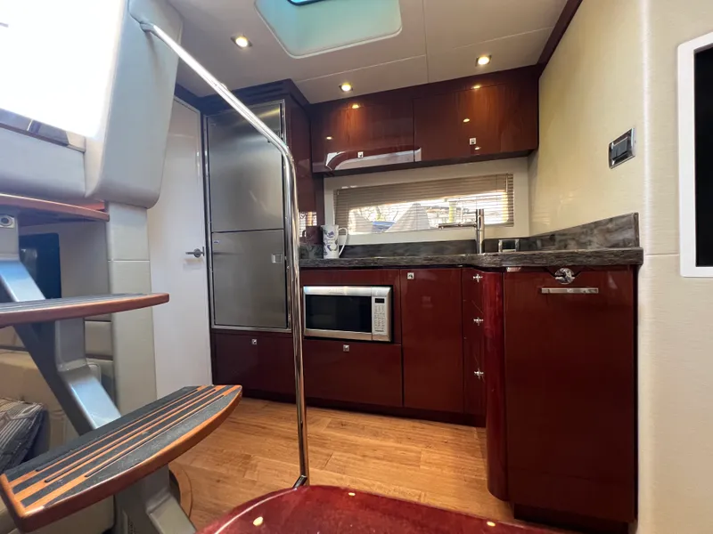 Slide: The Image of Sea Ray 410 Sundancer 2015 - 64