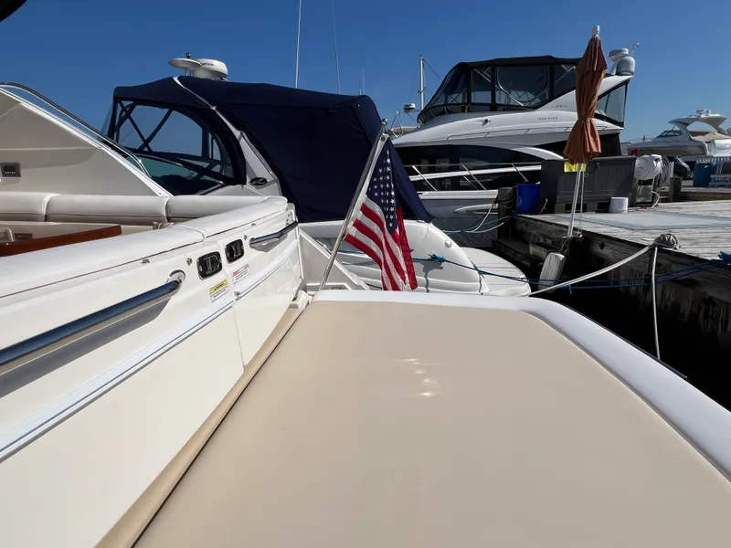 Slide: The Image of Sea Ray 410 Sundancer 2015 - 7