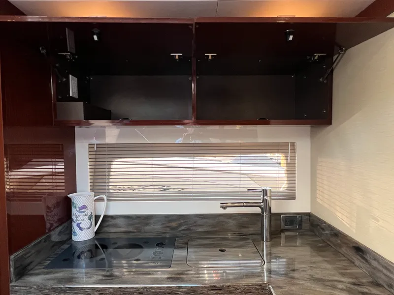 Slide: The Image of Sea Ray 410 Sundancer 2015 - 70