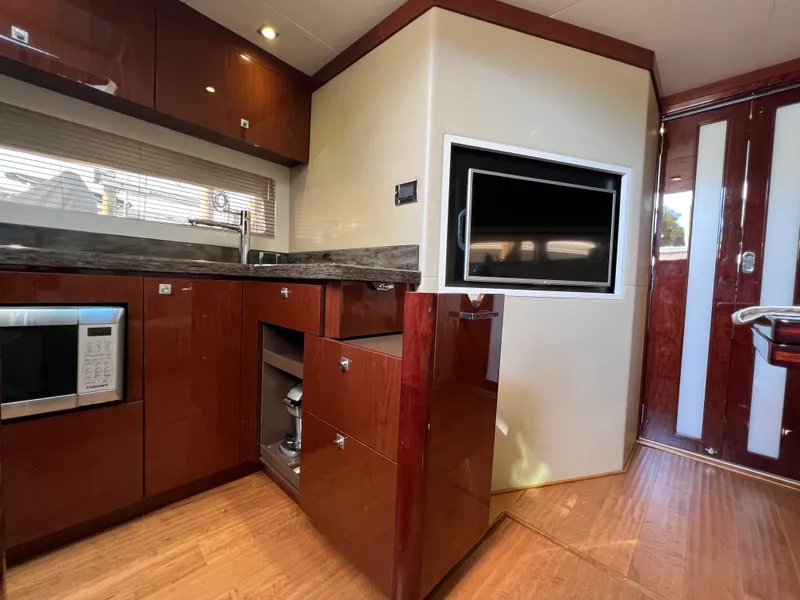 Slide: The Image of Sea Ray 410 Sundancer 2015 - 71