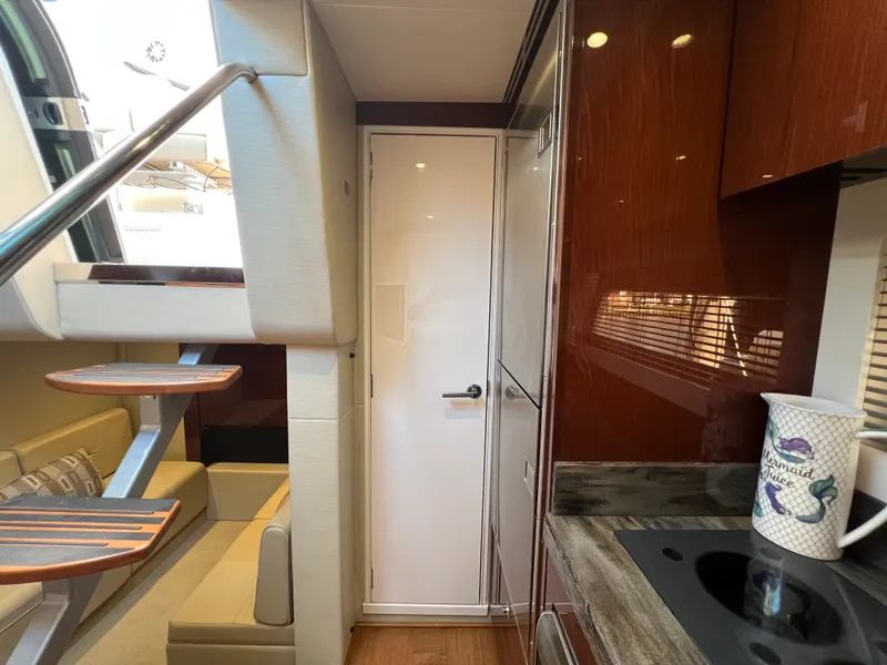 Slide: The Image of Sea Ray 410 Sundancer 2015 - 73