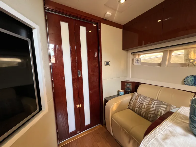 Slide: The Image of Sea Ray 410 Sundancer 2015 - 77