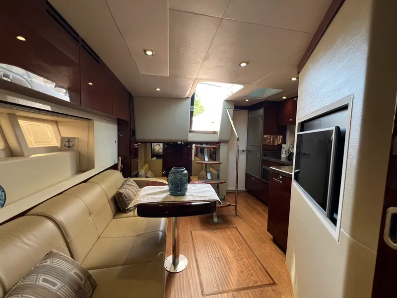 Slide: The Image of Sea Ray 410 Sundancer 2015 - 84