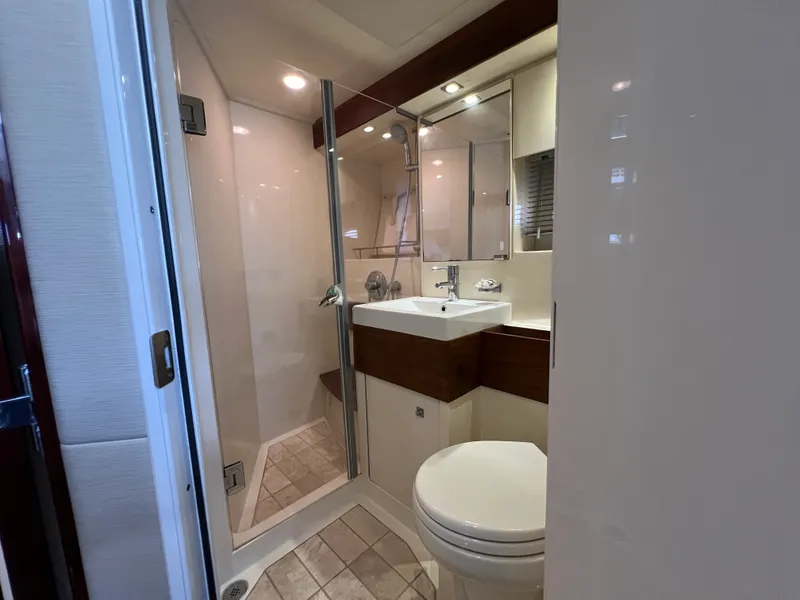 Slide: The Image of Sea Ray 410 Sundancer 2015 - 90