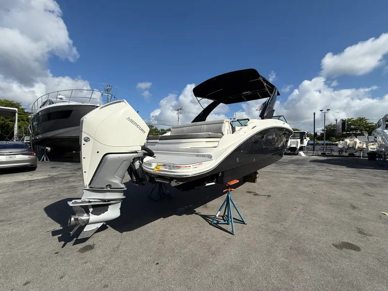 Slide: The Image of Sea Ray SDX 270 Outboard 2021 - 2