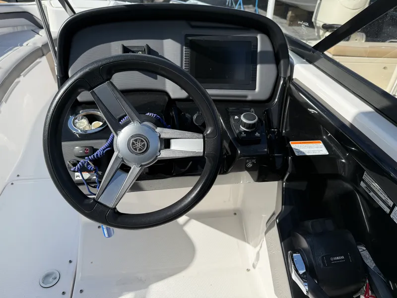 Slide: The Image of Yamaha AR 240 2019 - 8